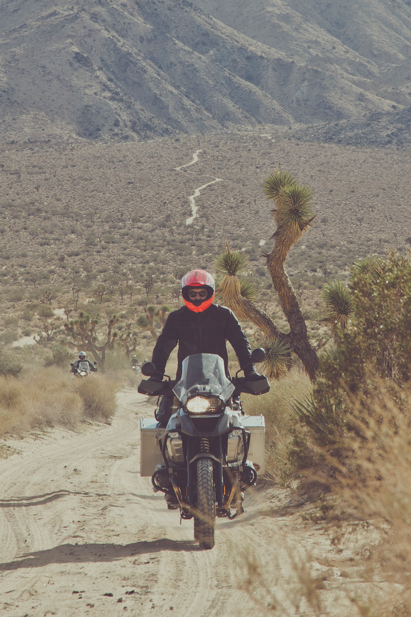 Illustration for article titled The Stunning Beauty Of A Winter Motorcycle Trip Into The Mojave Desert